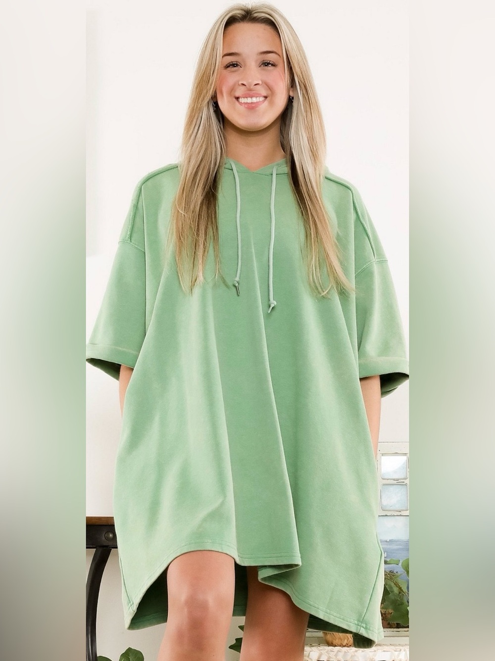 Blue Velvet Oversized Green Short-Sleeve Hoodie